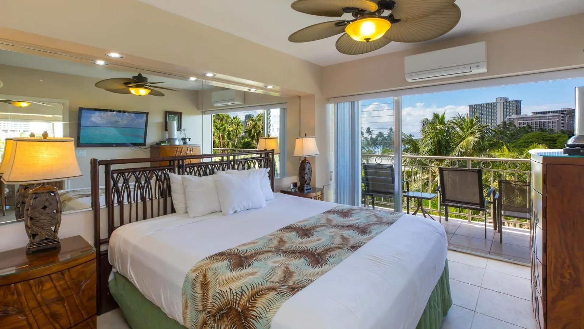 Waikiki Shore By Outrigger - Select Your Unit Honolulu 0*,  United States
