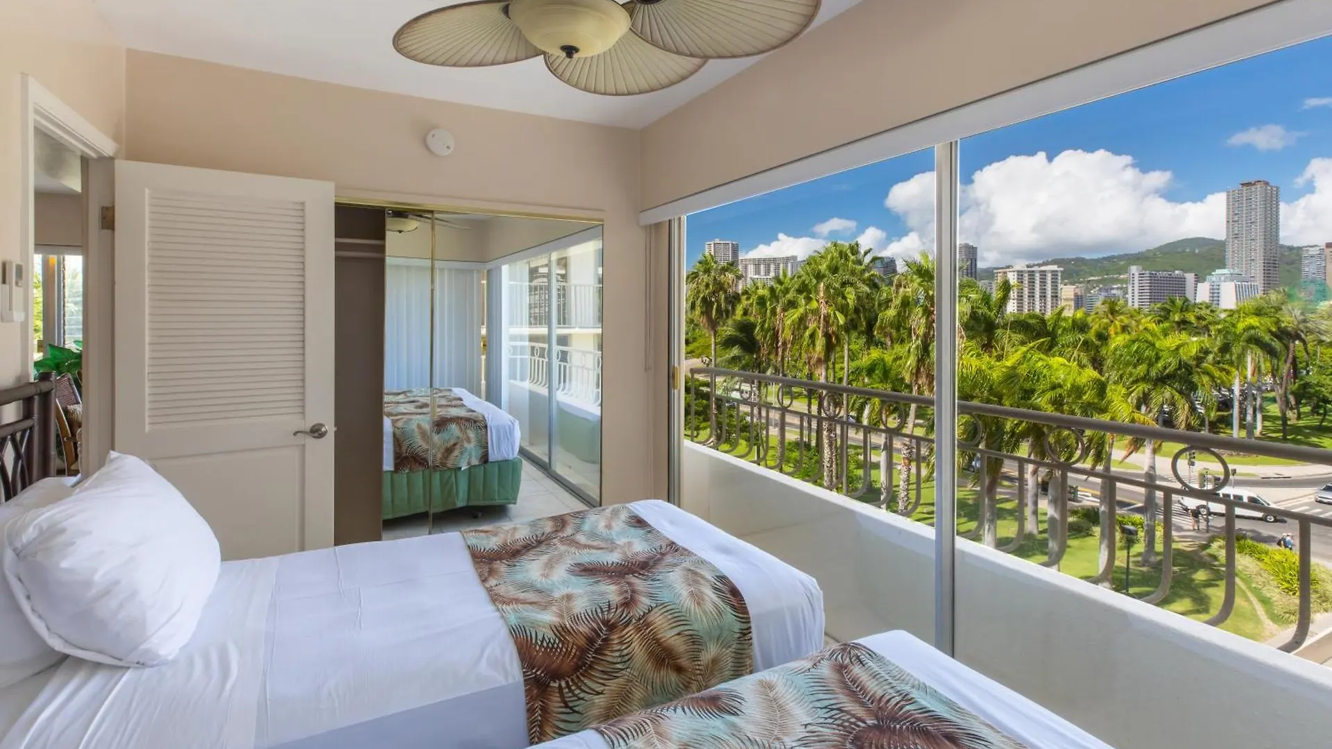 Waikiki Shore By Outrigger - Select Your Unit Honolulu Apartment