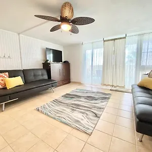 Holiday home Beachfront With Amazing Views, Hau'ula