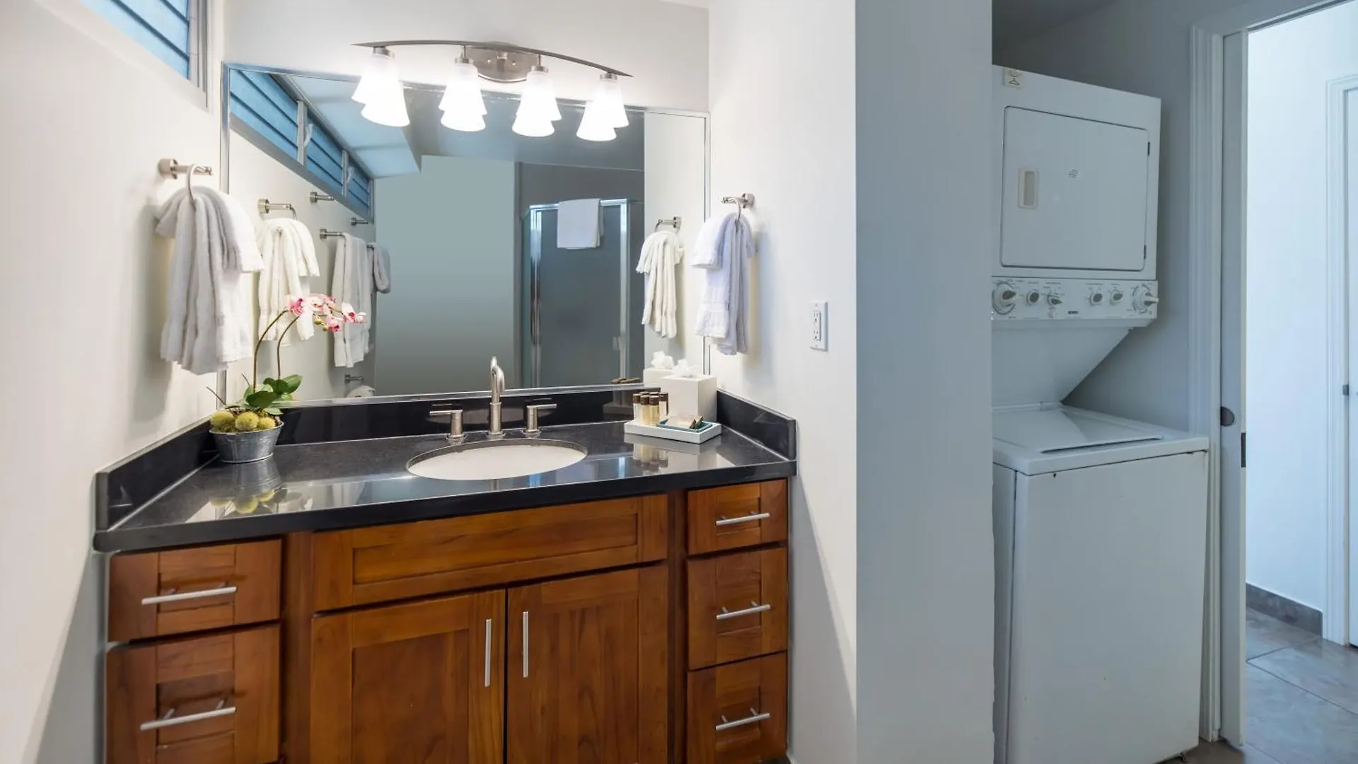 Waikiki Shore By Outrigger - Select Your Unit Honolulu 0*,